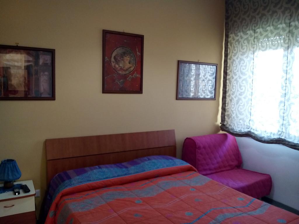 Bed and Breakfast Domus Felix Ercolano Habitación foto
