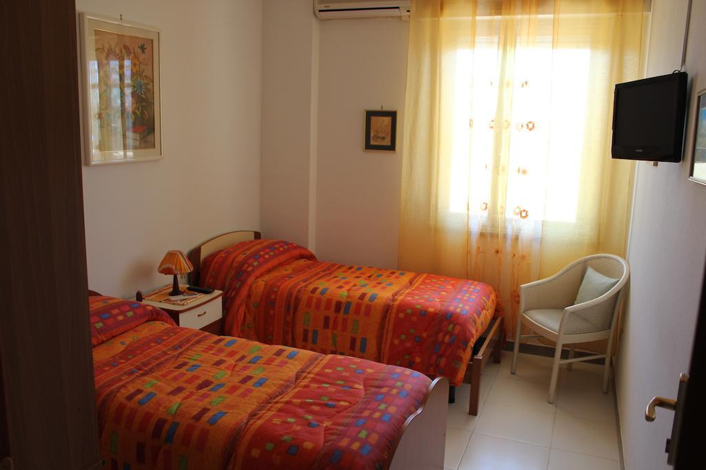 Bed and Breakfast Domus Felix Ercolano Habitación foto